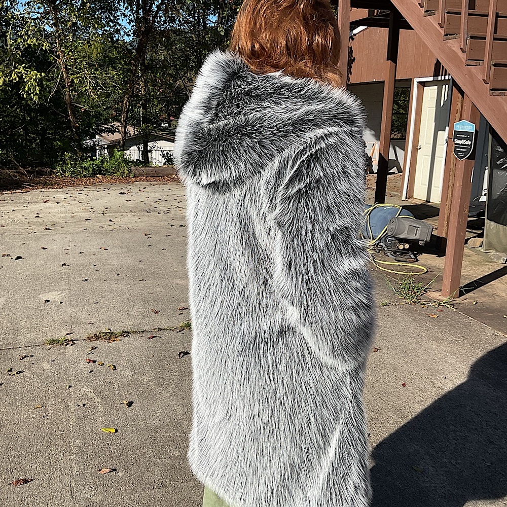 NWT  Faux Fur Arctic Fox Silver Black Long Thick Heavy Beautifulb Coat Large - Picture 2 of 16